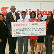 Scotiabank Donates $15,000 To UVI